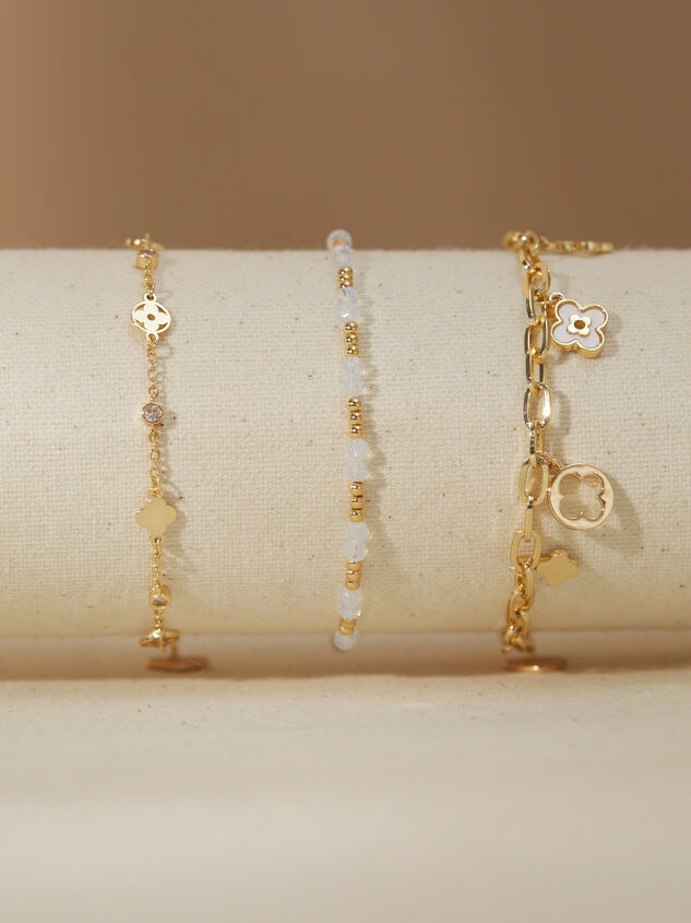 Golden Glow Clover Set Detail 2 - TULLABEE