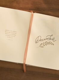 Hosanna Revival Prayer Journal - Cordova Theme Detail 3 - TULLABEE