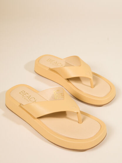 Malle Chunky Flip Flop - TULLABEE