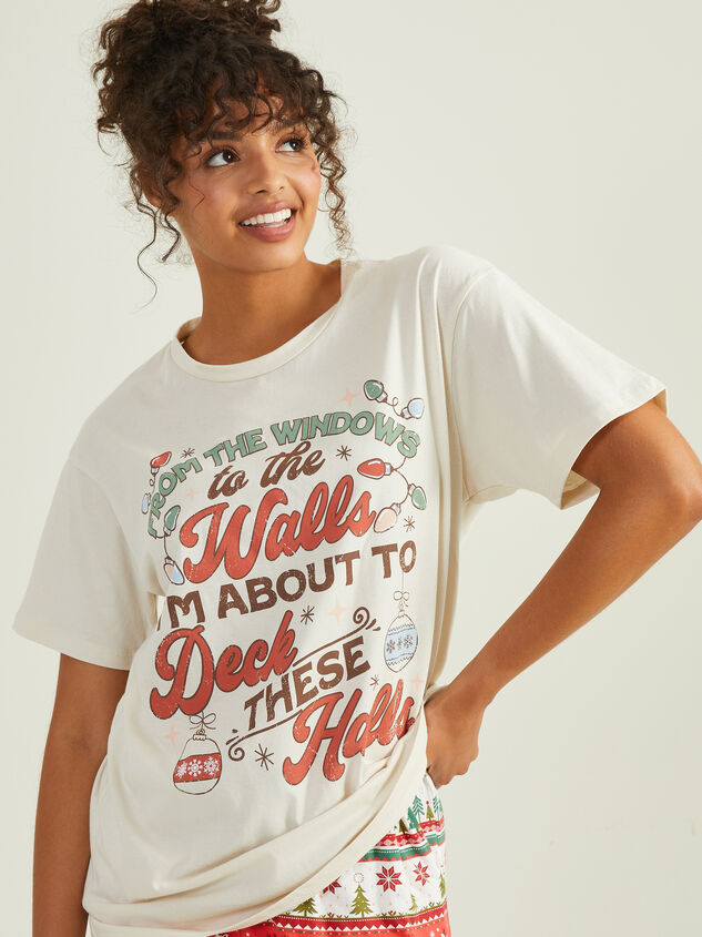 Deck These Halls Graphic Mama Tee Detail 2 - TULLABEE