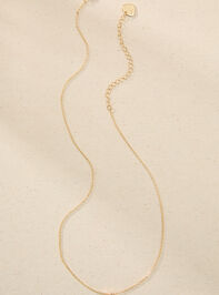 18K Gold Dainty Star Necklace Detail 2 - TULLABEE