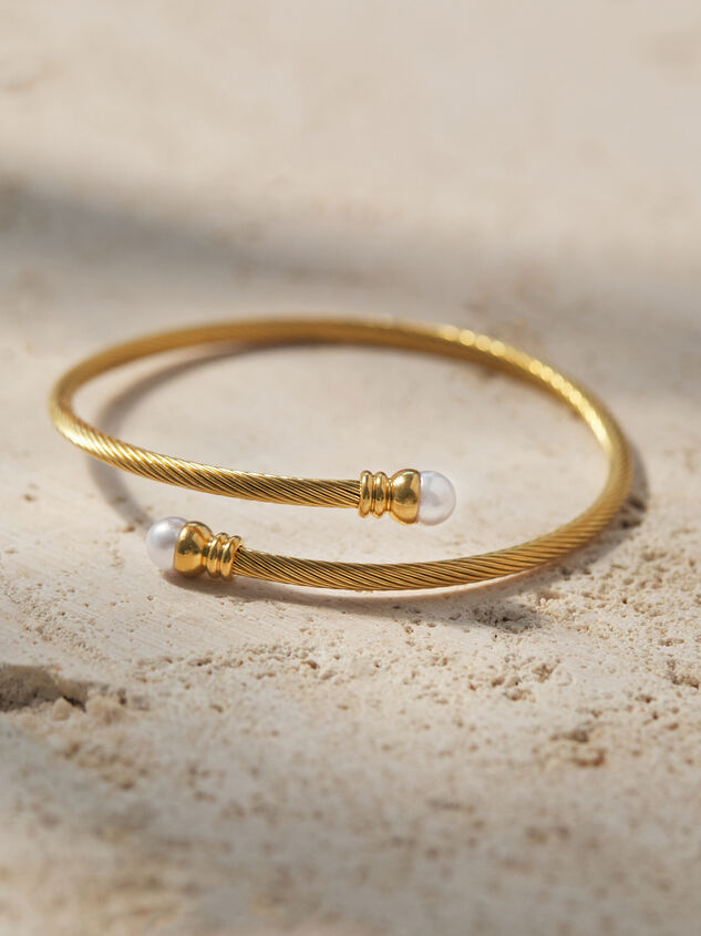 Stainless Steel Pearl Cuff Set Detail 3 - TULLABEE