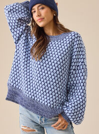 Sheena Oversized Sweater Detail 3 - TULLABEE