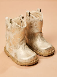 Evelyn Round Toe Boots Detail 2 - TULLABEE
