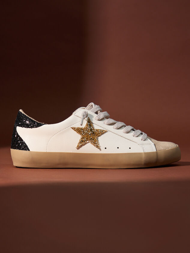 Pamela Star Sneakers Detail 2 - TULLABEE