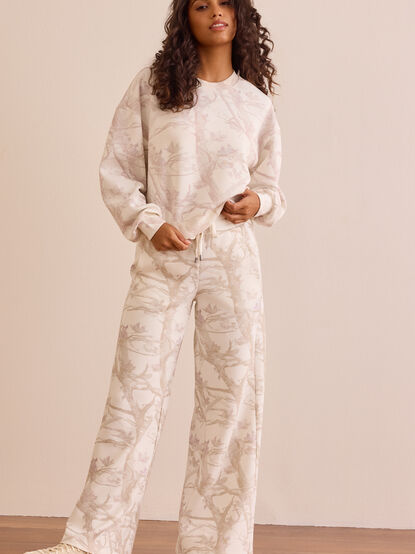 Supersoft Camo Wide Leg Sweatpants - TULLABEE