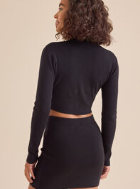 Phoebe Mock Neck Cropped Sweater Detail 5 - TULLABEE