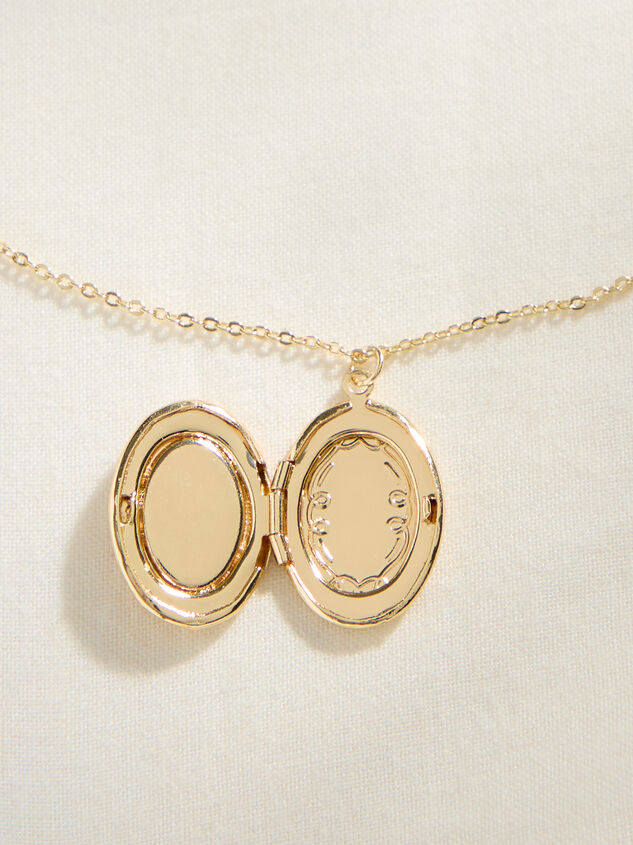 Dried Flower Locket Necklace Detail 4 - TULLABEE