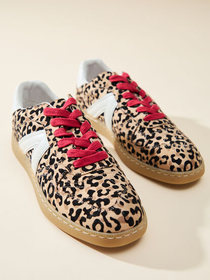 Venus Leopard Sneakers - TULLABEE
