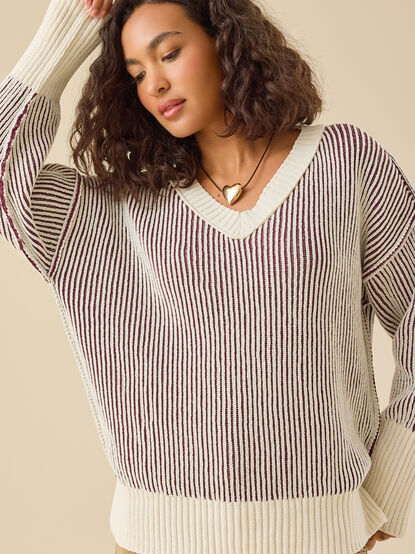 Arya Matte Chenille V-Neck Sweater - TULLABEE