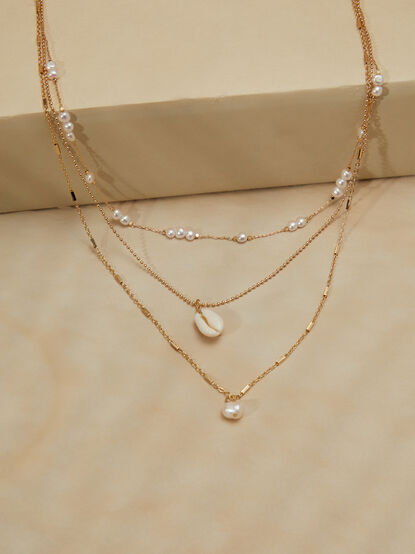 Layered Pearl & Shell Necklace - TULLABEE