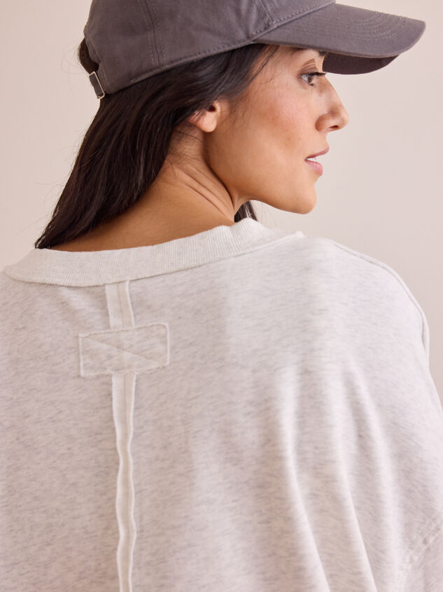 In The Moment Pullover Detail 5 - TULLABEE
