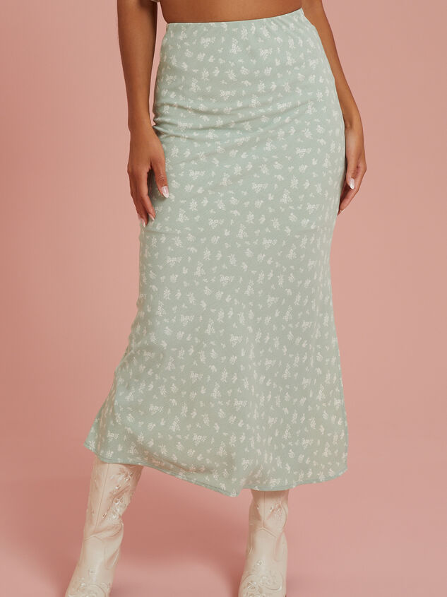 Amora Floral Midi Skirt Detail 3 - TULLABEE
