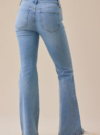Cam Flare Jeans Detail 4 - TULLABEE