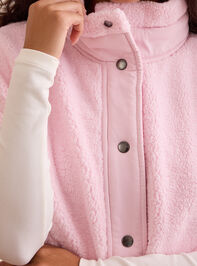 Summit Sherpa Button Vest Detail 7 - TULLABEE