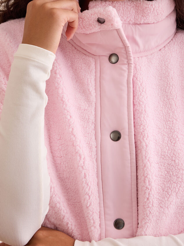 Summit Sherpa Button Vest Detail 7 - TULLABEE