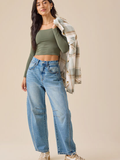 Everyday Seamless Long Sleeve Top - TULLABEE
