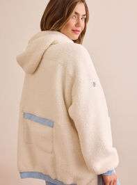 Sherpa Oversized Court Hoodie Detail 5 - TULLABEE