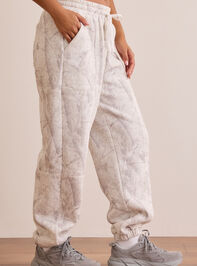 Blissful Barrel Camo Sweatpants Detail 3 - TULLABEE