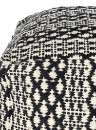 Lis Pouf Detail 4 - TULLABEE