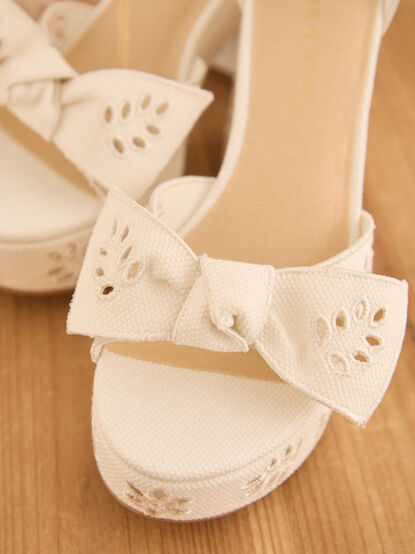 Liloa Eyelet Platform Heel - TULLABEE