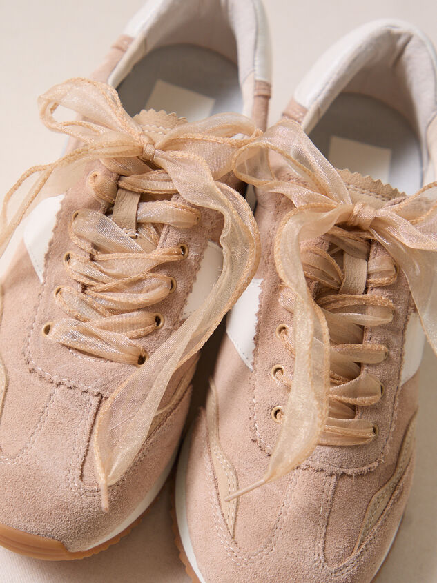 Heritage Sneaker Detail 3 - TULLABEE