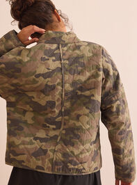 Camo Muse Quilted Jacket Detail 5 - TULLABEE