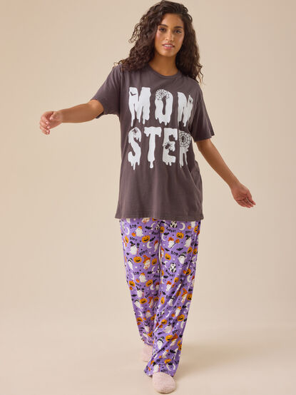 Mom-ster Oversized Tee - TULLABEE