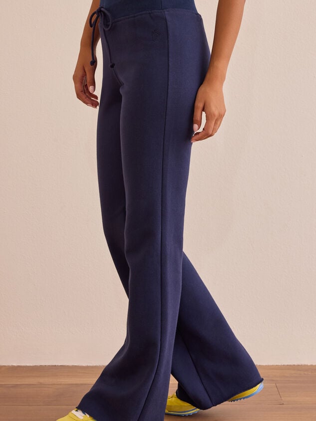 Chill And Go Bootcut Pant Detail 3 - TULLABEE