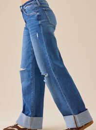 Amour High Rise Jean Detail 3 - TULLABEE