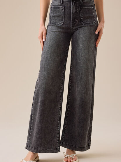Braylee Straight Leg Jeans - TULLABEE