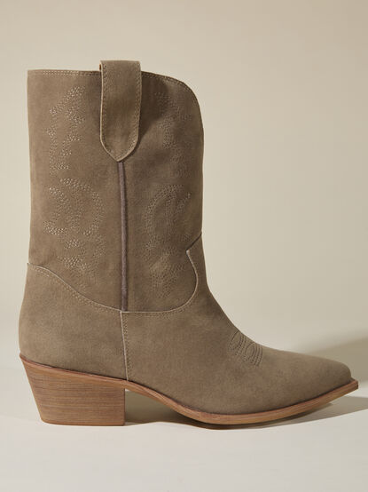 Nelly Suede Boot - TULLABEE