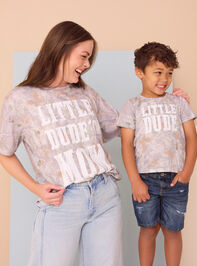 Little Dude's Mom Camo Graphic Tee Detail 7 - TULLABEE