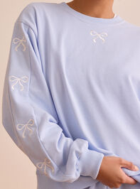 Release Embroidered Bow Crewneck Detail 2 - TULLABEE