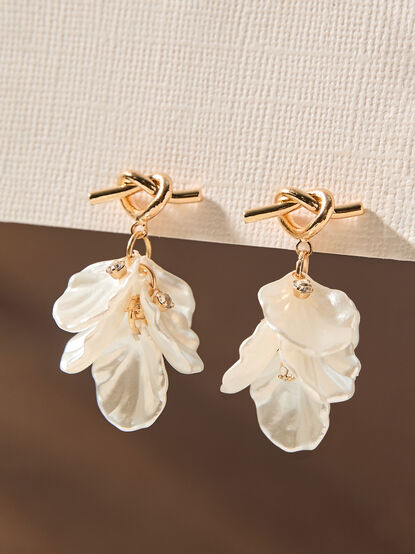 Knot Shell Dangle - TULLABEE