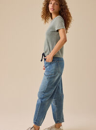Kyla Girlfriend Tee Detail 2 - TULLABEE