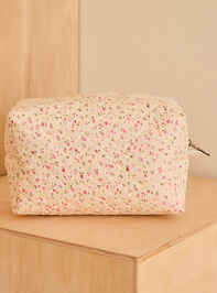 Everly Quilted Makeup Bag Detail 3 - TULLABEE