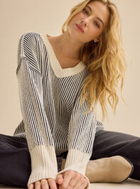 Arya Matte Chenille V-Neck Sweater - TULLABEE