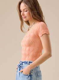 Blaire Short Sleeve Seamless Floral Tee Detail 3 - TULLABEE