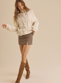 Lucie Oversized Cable Knit Sweater Detail 3 - TULLABEE