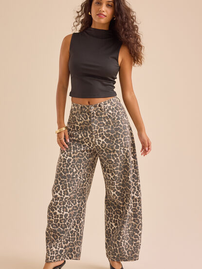 Wendy Leopard Barrel Pant - TULLABEE