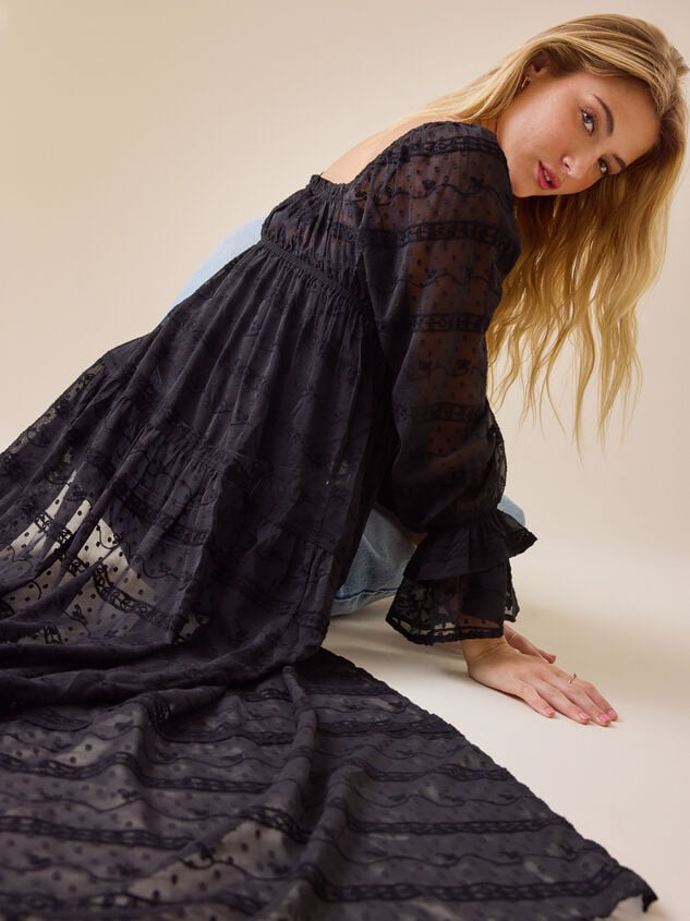 Stephany Embroidered Kimono Detail 5 - TULLABEE