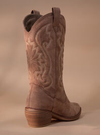 Kalli Western Boots Detail 4 - TULLABEE