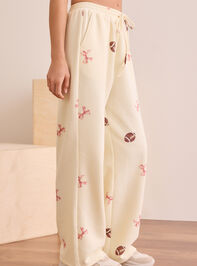 Kickoff Wide Leg Pant Detail 4 - TULLABEE