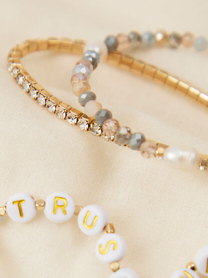 Pray, Wait, Trust Bracelet Set - TULLABEE