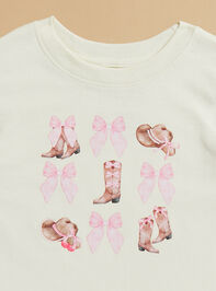 Cutesy Cowgirl Graphic Tee Detail 2 - TULLABEE