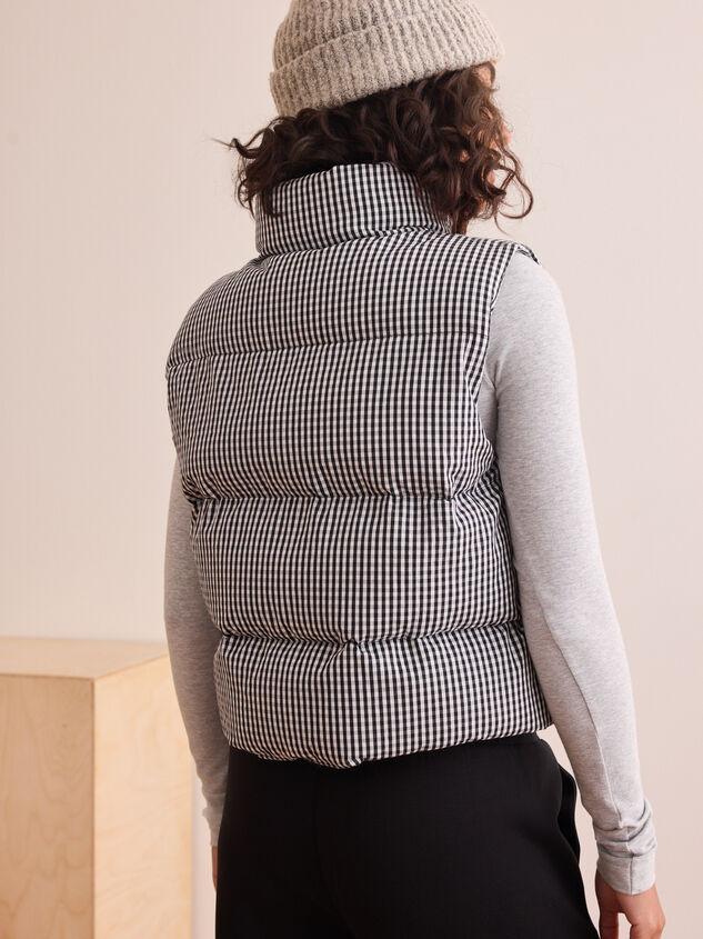Gingham Goals Puffer Vest Detail 5 - TULLABEE