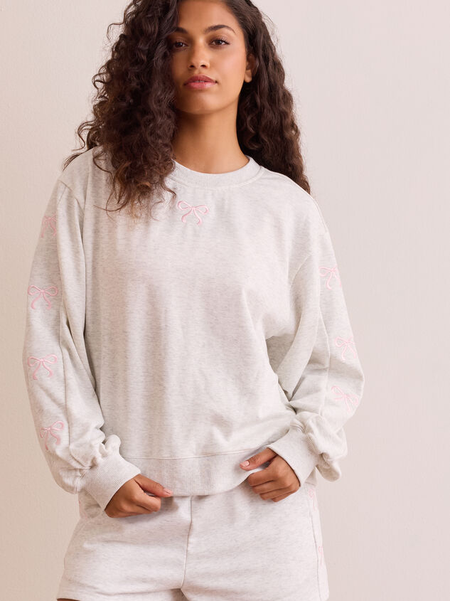 Release Embroidered Bow Crewneck Detail 2 - TULLABEE