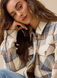 Cole Fleece Shacket Detail 3 - TULLABEE