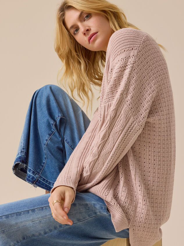 Leya Oversized Sweater Detail 5 - TULLABEE